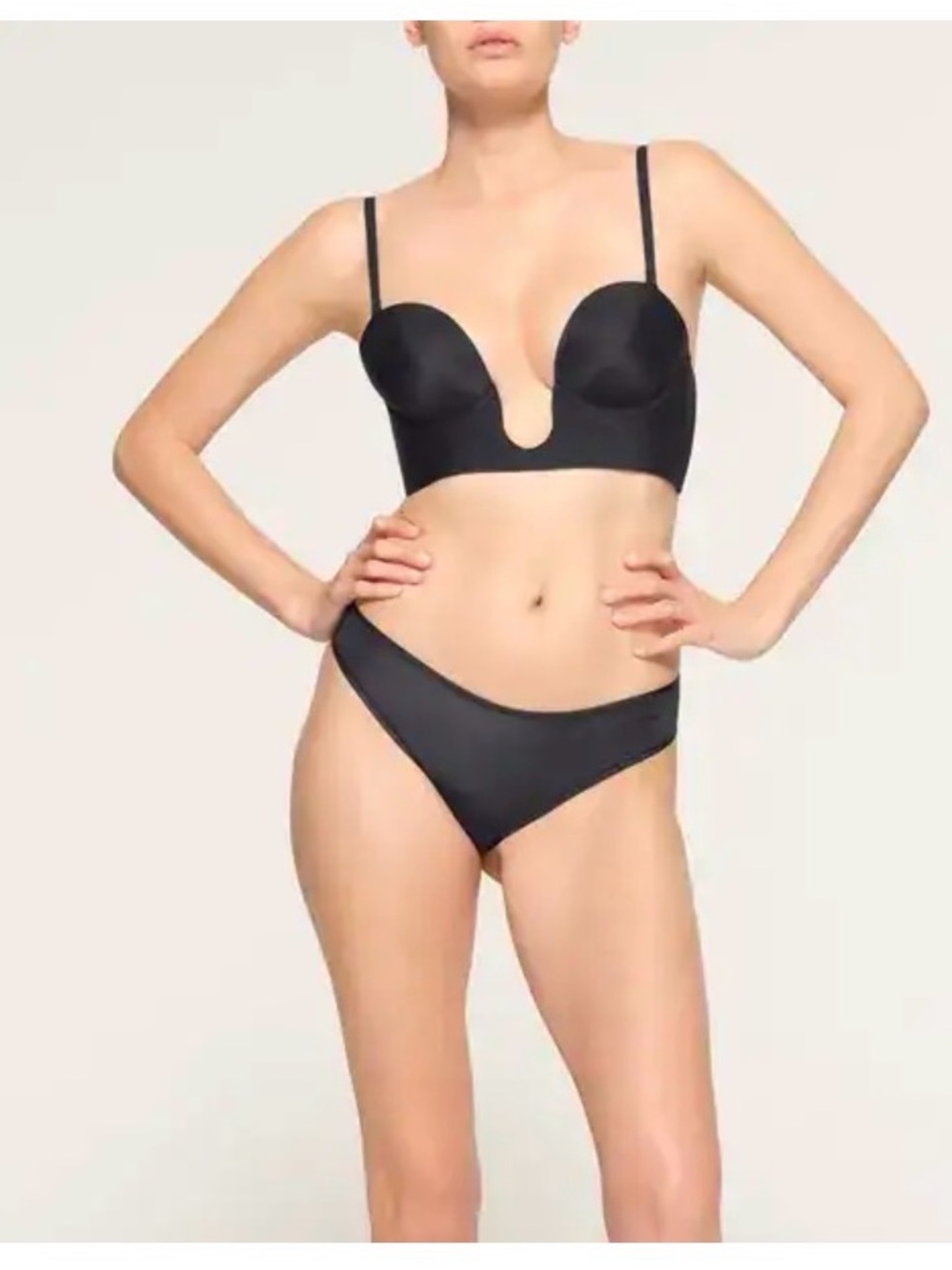 Skims deep Plunge shaperwear bra